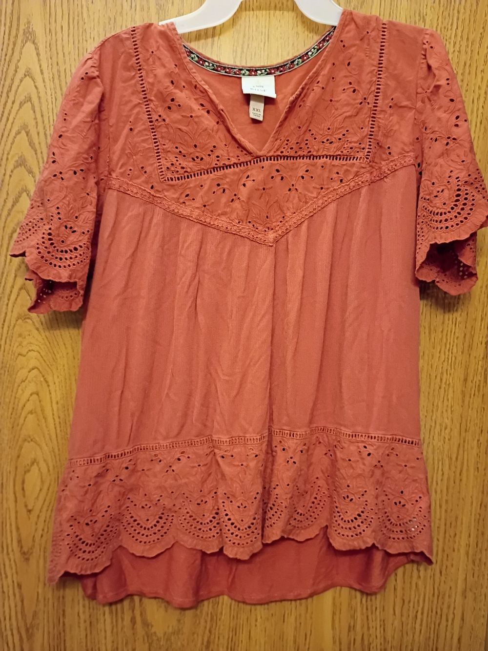 Knox Rose Eyelet V-Neck Short Sleeve Blouse - Rose